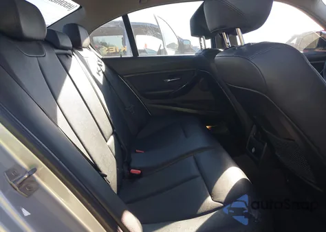 2018 BMW 320I из США, поврежденный, VIN WBA8A9C52JAH12534